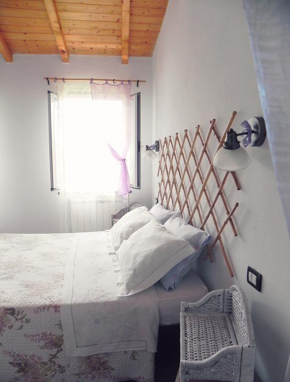 B&B I Glicini Vescina ภายนอก รูปภาพ