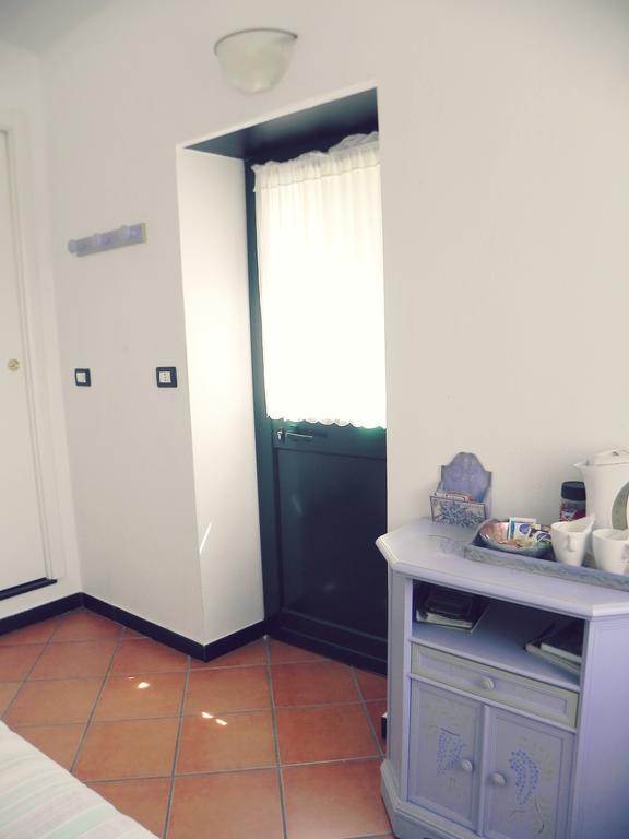 B&B I Glicini Vescina ภายนอก รูปภาพ