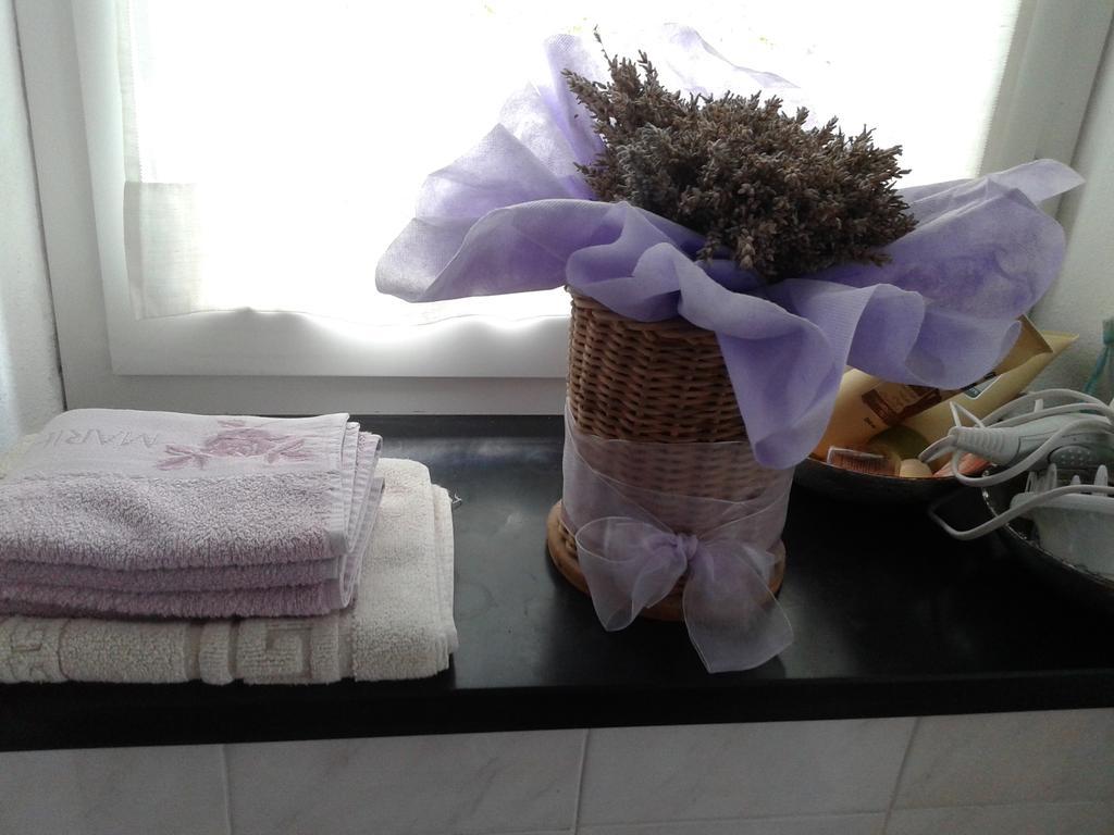 B&B I Glicini Vescina ภายนอก รูปภาพ